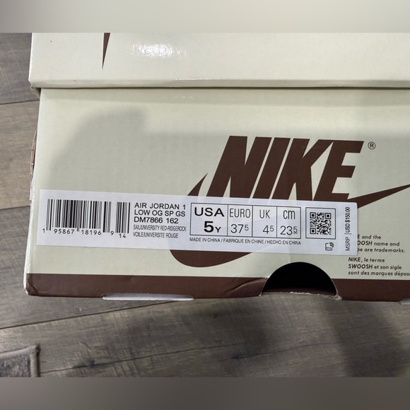 Travis Scott Reverse Mochas - Picture 2 of 5